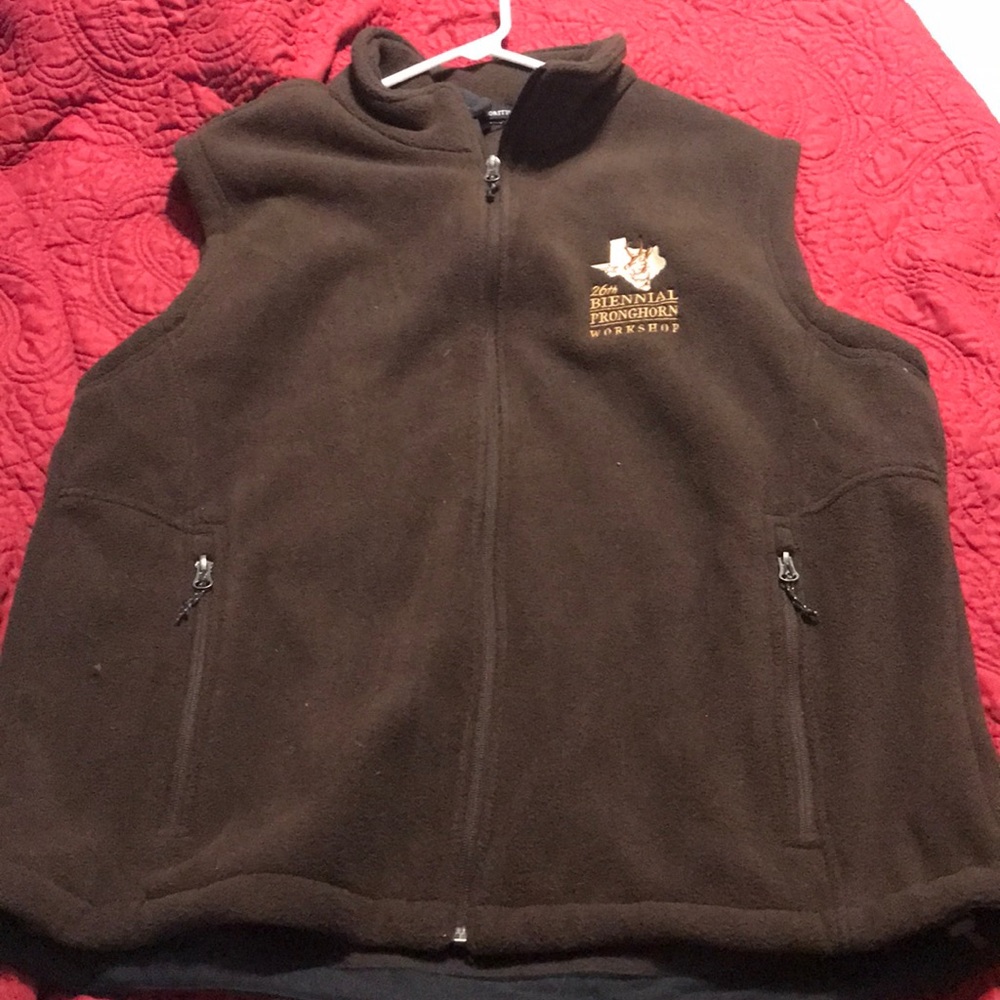 Men’s fleece vest